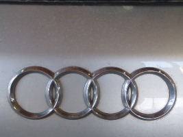 アウディ　A４（2002年）  1