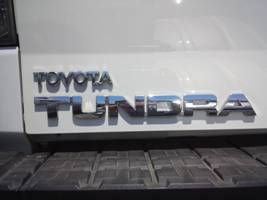トヨタ　タンドラ（2008y）